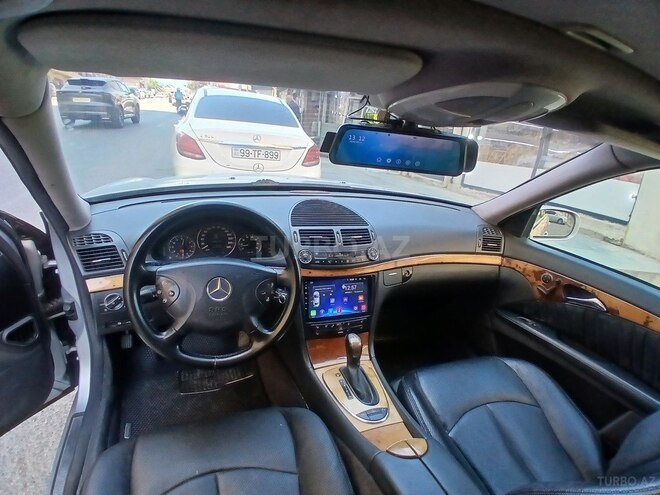 Mercedes E 320-12