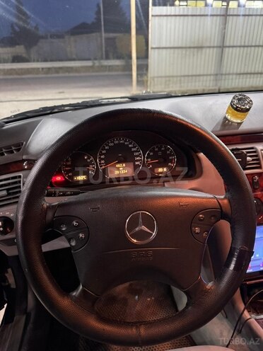 Mercedes E 240-7