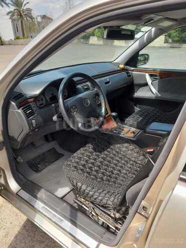Mercedes E 220-8