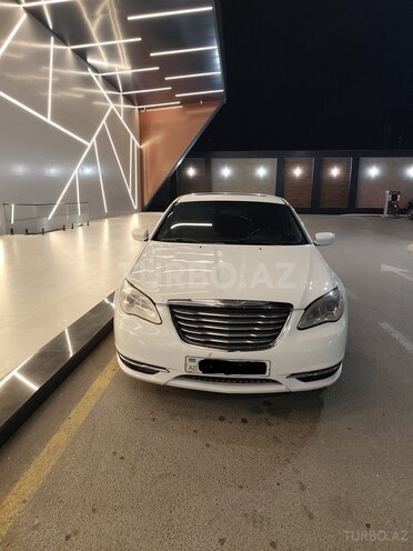 Chrysler 200-1