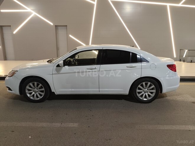 Chrysler 200-5