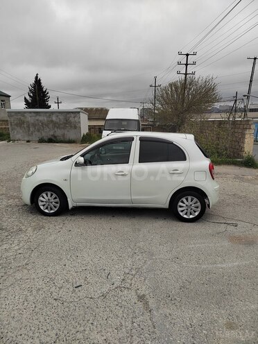 Nissan March-3
