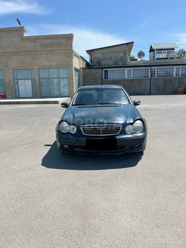 Mercedes C 200-1