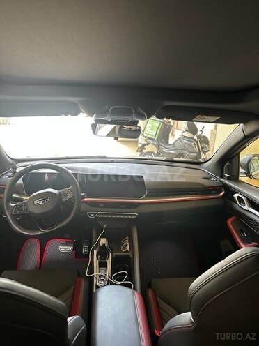 Geely Coolray-3