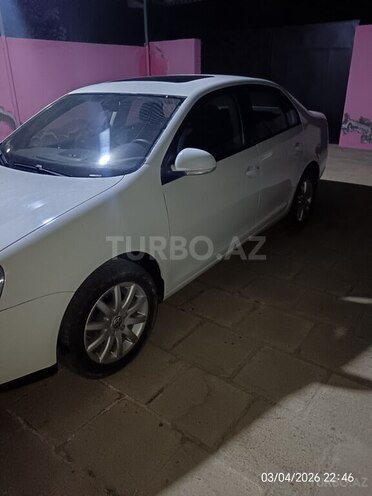 Volkswagen Jetta-8