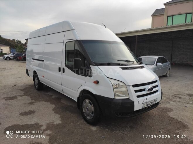 Ford Transit-11