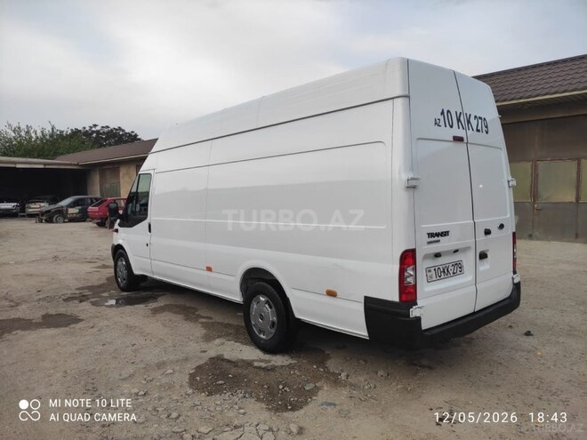 Ford Transit-15