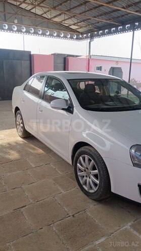 Volkswagen Jetta-9