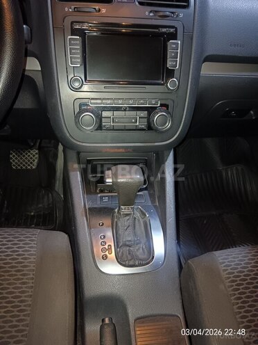 Volkswagen Jetta-4