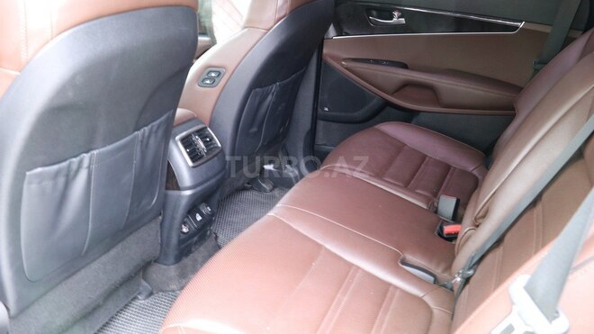 Kia Sorento-7
