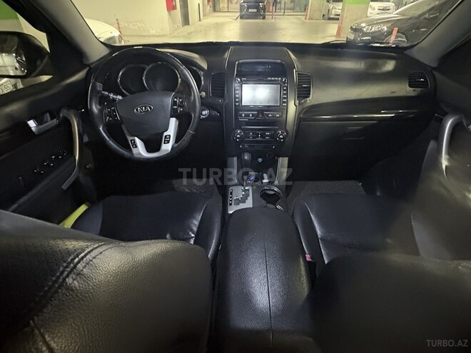 Kia Sorento-9