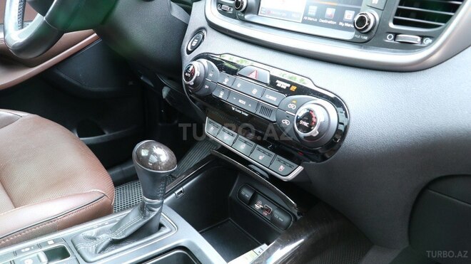 Kia Sorento-12