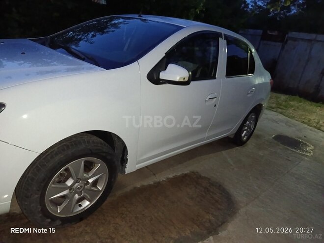 Renault Logan-4