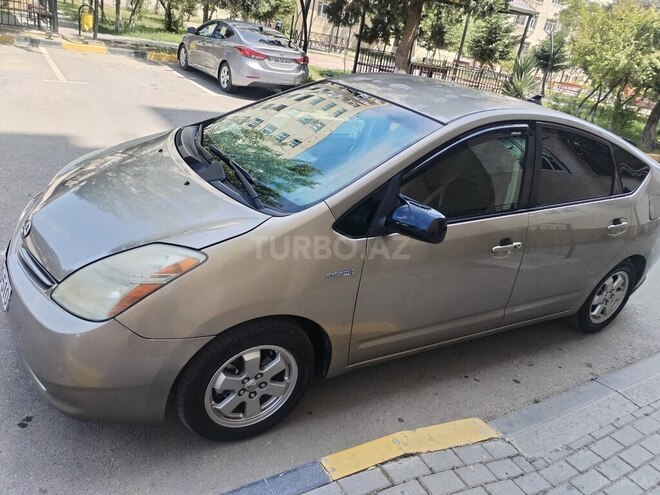 Toyota Prius-3
