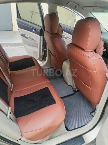 Toyota Prius-10