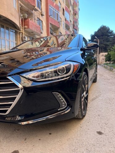 Hyundai Elantra-6