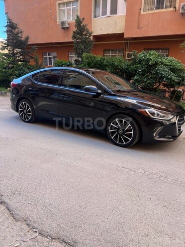 Hyundai Elantra-4