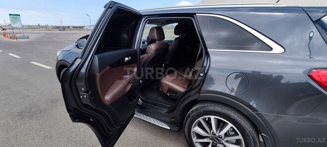 Kia Sorento-12