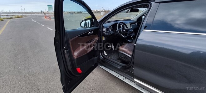 Kia Sorento-11
