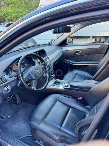 Mercedes E 220-6