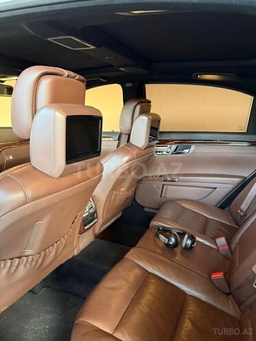 Mercedes S 500-10