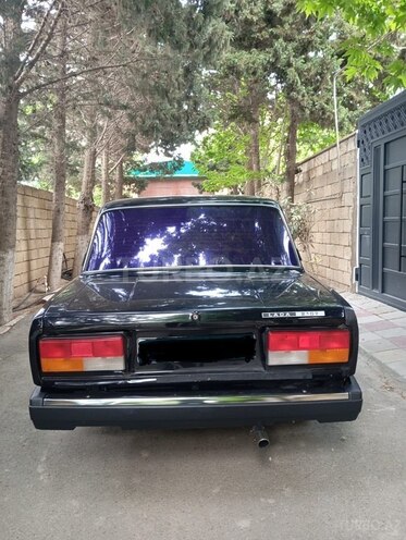 LADA (VAZ) 2107-2