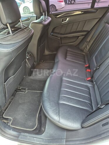 Mercedes E 220-8