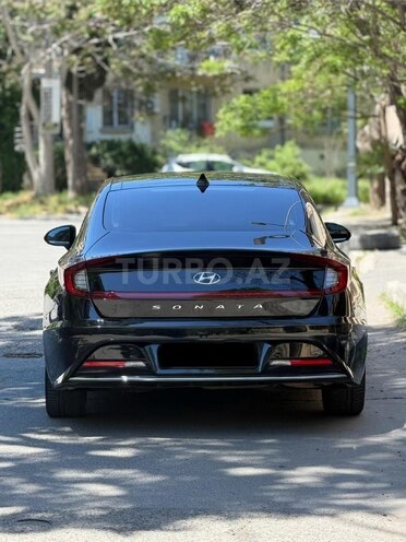 Hyundai Sonata-2