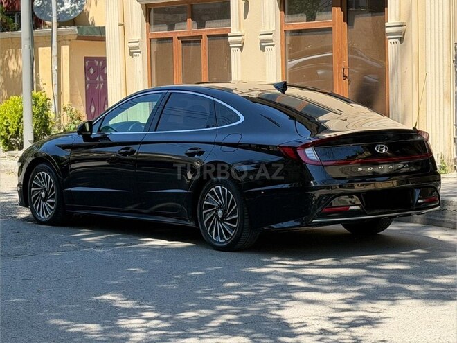 Hyundai Sonata-5