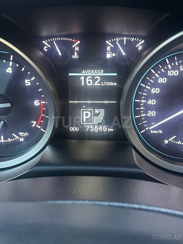 Toyota Land Cruiser-9