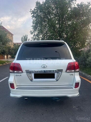 Toyota Land Cruiser-4