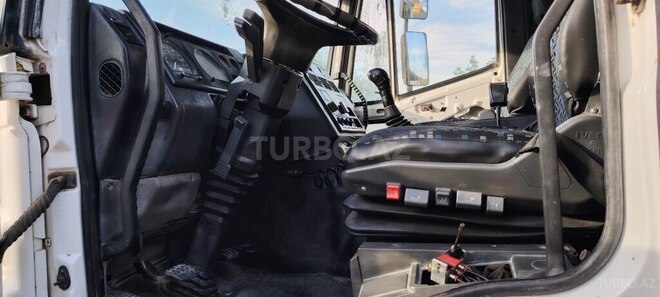 Iveco Trakker-9