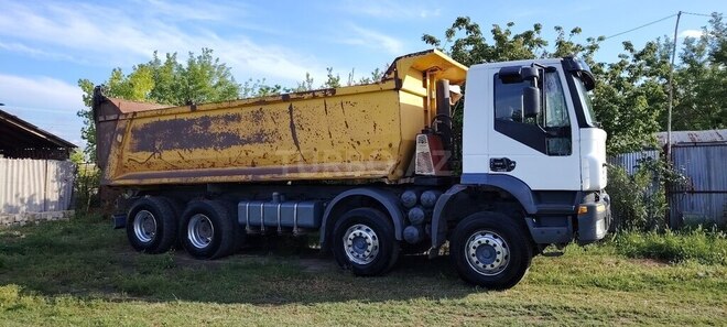Iveco Trakker-3