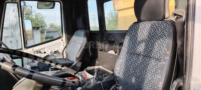 Iveco Trakker-8