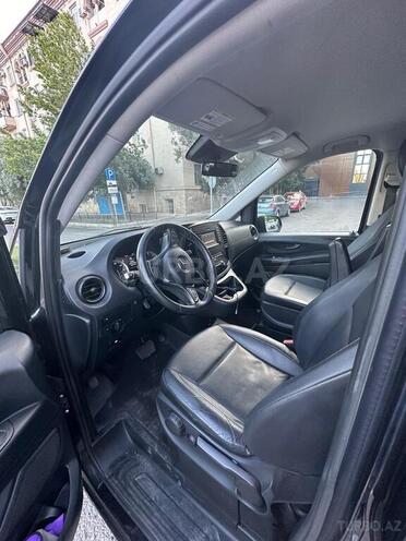 Mercedes Metris-4