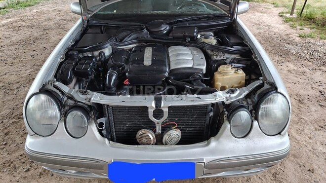 Mercedes E 220-6