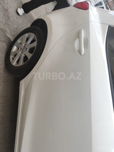 Mazda 2-6