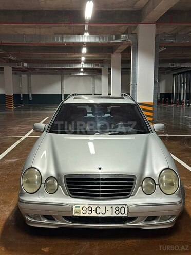 Mercedes E 240-2