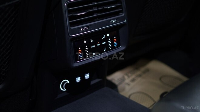 Audi Q7-17
