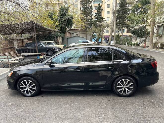 Volkswagen Jetta-3