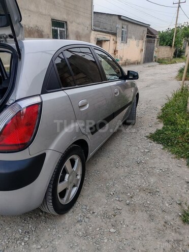 Kia Rio-4