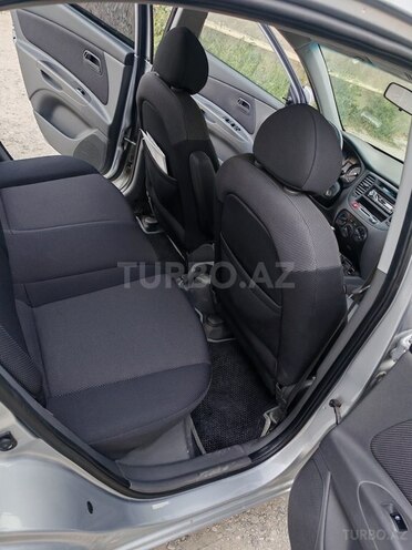 Kia Rio-9