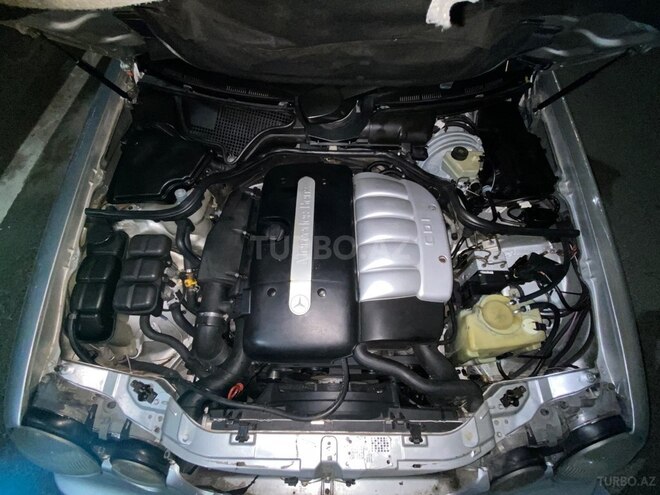 Mercedes E 270-13