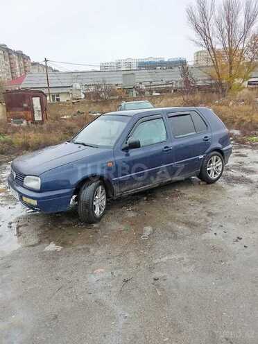 Volkswagen Golf-2