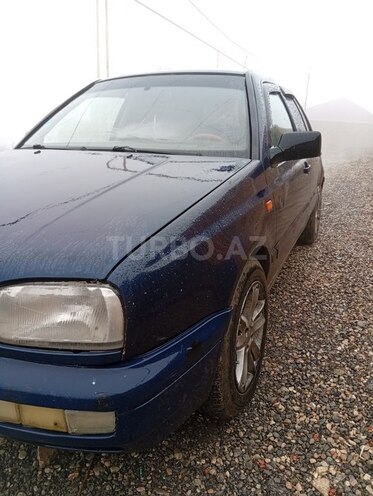 Volkswagen Golf-4