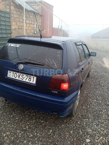 Volkswagen Golf-3