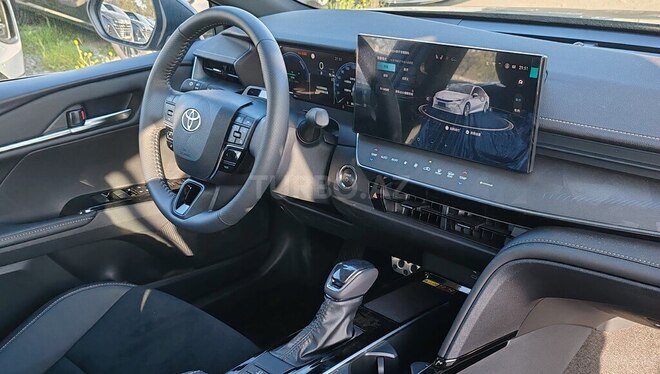 Toyota Camry-15