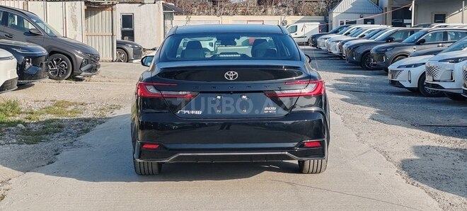Toyota Camry-5