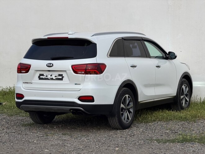 Kia Sorento-8