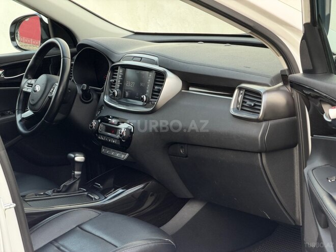 Kia Sorento-12